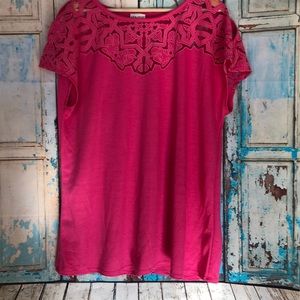 NWOT 💕 Bright Pink Ava & Viv Top